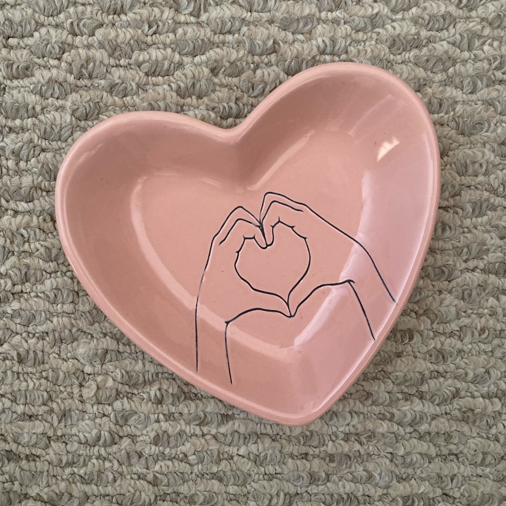 🫶🫶🫶🫶Pink Heart-shaped Ceramic tray trinket